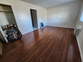 22 Crescent St in Johnson City, TN - Foto de edificio - Building Photo