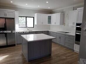 1023 SW 12th Ct in Miami, FL - Building Photo - Building Photo