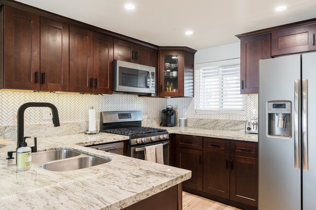 property at 3370 Cherokee Ave