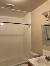 1300 Fitzgerald Ln in Hanford, CA - Building Photo - Building Photo
