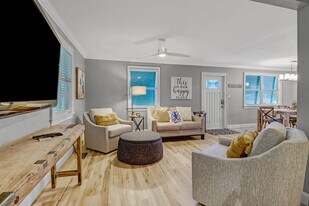 1081 Hollygate Ln, Unit SI ID1502606P in Naples, FL - Building Photo