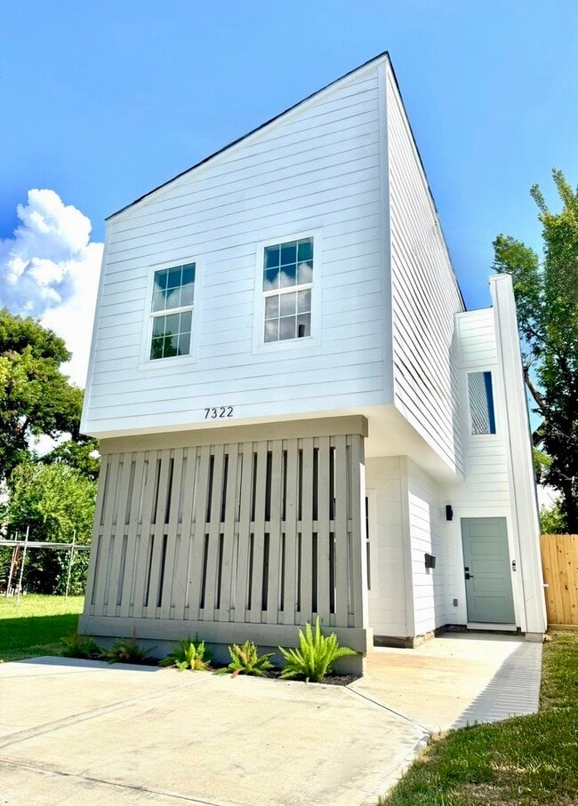 7322 Laredo St in Houston, TX - Building Photo - Building Photo