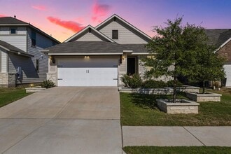 113 Lyrebird Ln in Hutto, TX - Building Photo - Building Photo