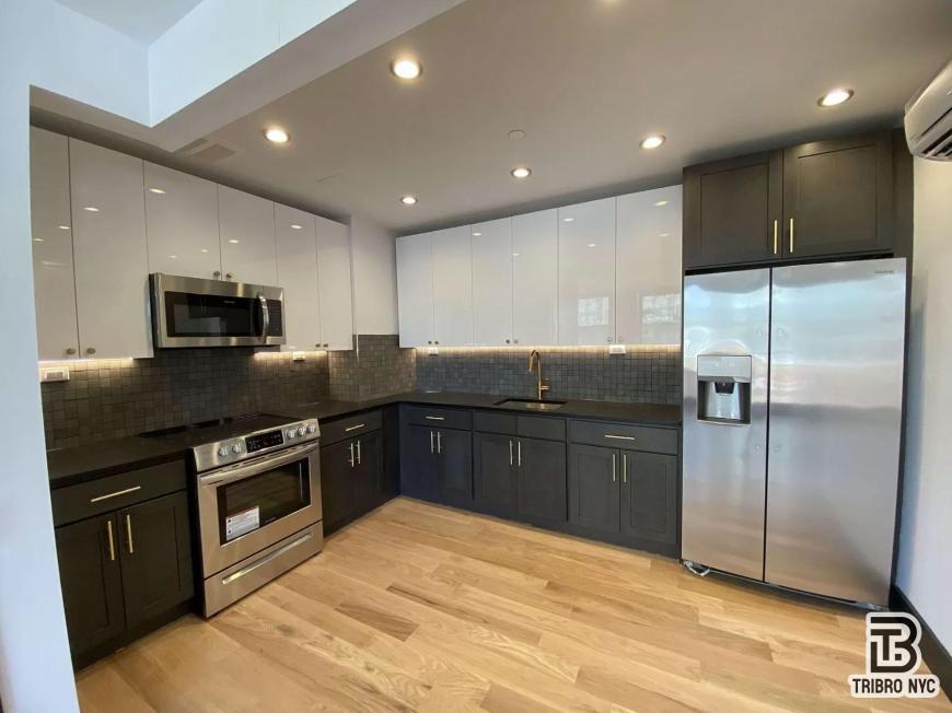 561 4th Ave in Brooklyn, NY - Building Photo