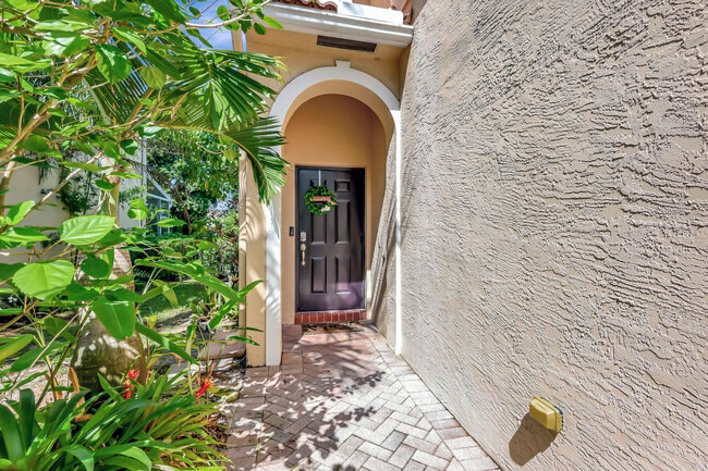 9205 Villa Palma Ln in West Palm Beach, FL - Building Photo - Building Photo