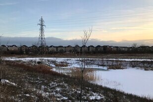 Trend Living Phase 1 in Waterdown, ON - Building Photo