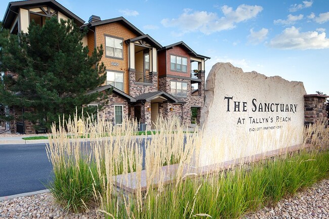 The Sanctuary at Tallyn's Reach Apartments in Aurora, CO - Foto de edificio - Building Photo