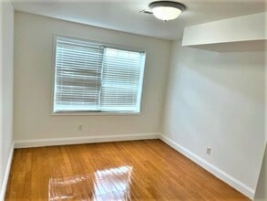 534 N Front St, Unit B in Camden, NJ - Building Photo - Building Photo