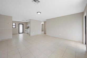511 NW 93rd St in Miami, FL - Building Photo - Building Photo