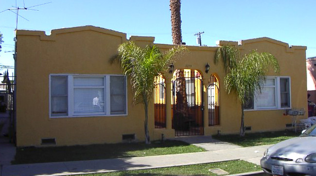 1119 Saint Louis Ave in Long Beach, CA - Building Photo - Building Photo