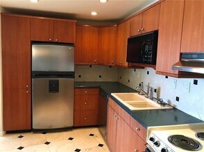 3000 Holiday Dr in Fort Lauderdale, FL - Building Photo - Building Photo