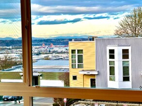 2330 Yakima Ct-Unit -A201 in Tacoma, WA - Building Photo - Building Photo