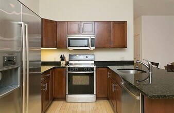 9 Gardner St, Unit 5 in Boston, MA - Building Photo - Building Photo