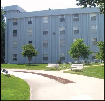 Friendship Manor in Blue Springs, MO - Building Photo - Building Photo