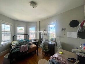 114 Berkshire St, Unit 7 in Cambridge, MA - Building Photo - Building Photo