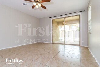 7044 W Alicia Dr in Phoenix, AZ - Building Photo - Building Photo