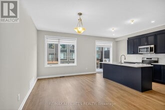 525 Woodlily Private in Ottawa, ON - Building Photo - Building Photo