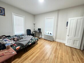 158 Boston St, Unit 2 in Boston, MA - Building Photo - Building Photo