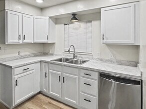 4000 S Delaware St in Englewood, CO - Building Photo - Building Photo