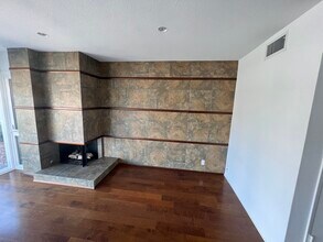 109 Grand Canal in Newport Beach, CA - Building Photo - Building Photo