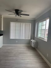 8801 Owensmouth Ave in Los Angeles, CA - Building Photo - Building Photo