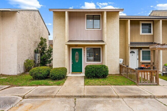 3907 Venetian Cir in Panama City, FL - Building Photo - Building Photo