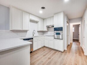 1108 Wade Dr in Bedford, TX - Building Photo - Building Photo