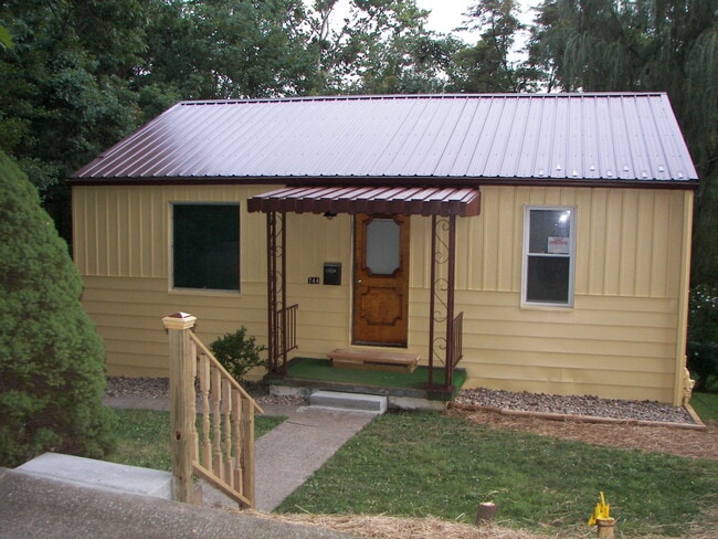 744 Astor Ave