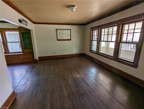 3562 Trent Ave-Unit -UP in Cleveland, OH - Building Photo - Building Photo