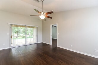 1310 SW 13th Terrace in Cape Coral, FL - Building Photo - Building Photo