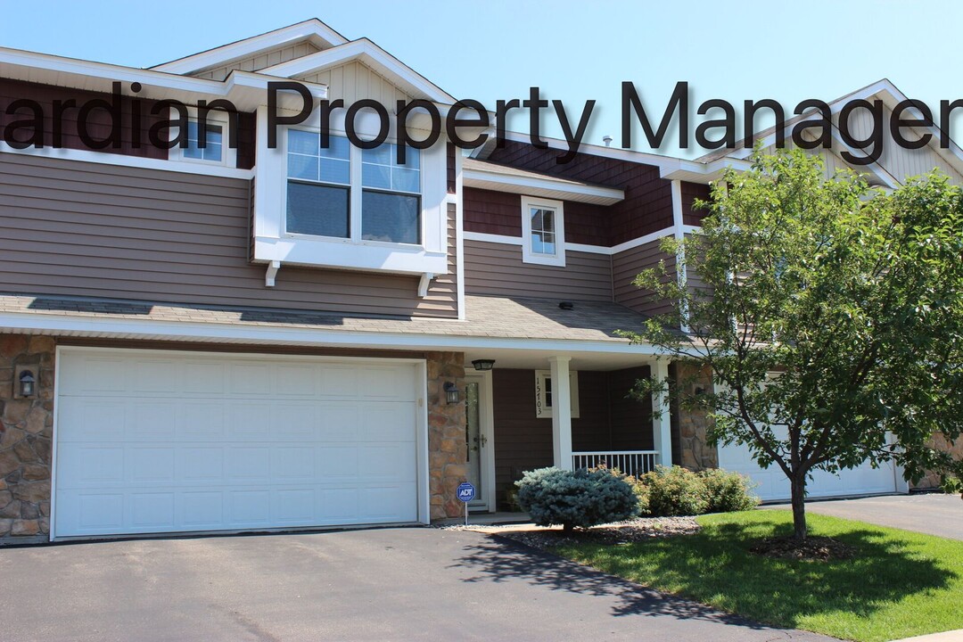 15703 60th Ave N in Minneapolis, MN - Building Photo