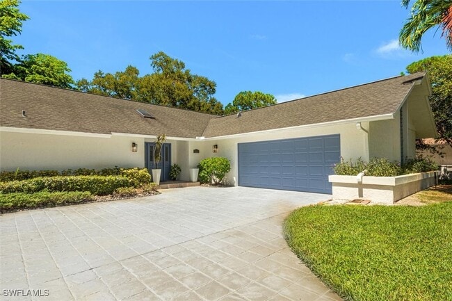 property at 2252 Royal Ln
