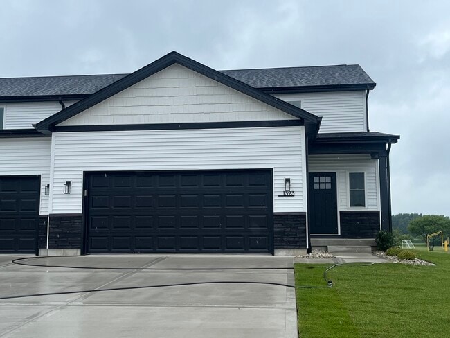 property at 1323 Sioux Turn