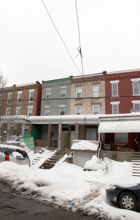 351 Atwood St in Pittsburgh, PA - Building Photo