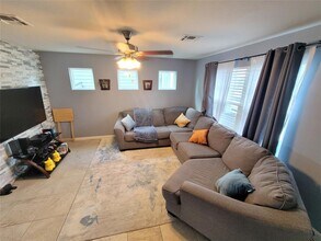 127 Frasier Dr in San Marcos, TX - Building Photo - Building Photo
