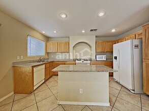 7446 Celosia St in Las Vegas, NV - Building Photo - Building Photo