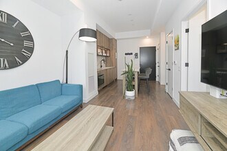 505 Richmond St W in Toronto, ON - Building Photo - Building Photo