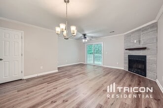 409 Water Oak Way SW in Marietta, GA - Building Photo - Building Photo