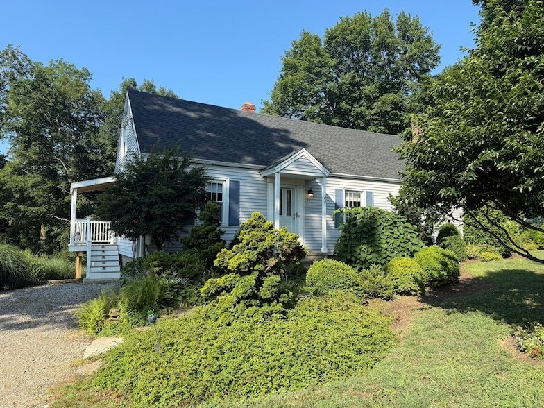 111 Mill Hill Rd in Fairfield, CT - Building Photo