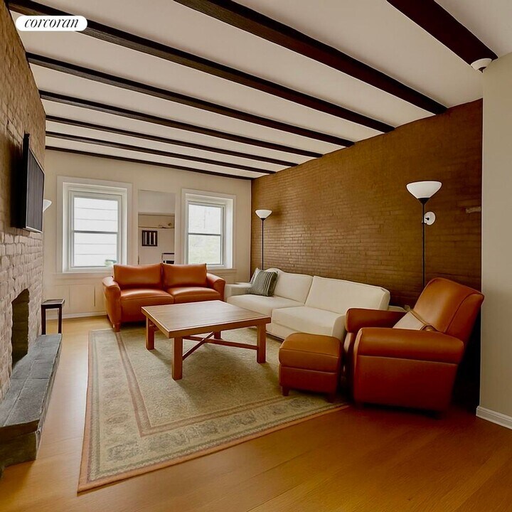 349 W 30th St in New York, NY - Building Photo