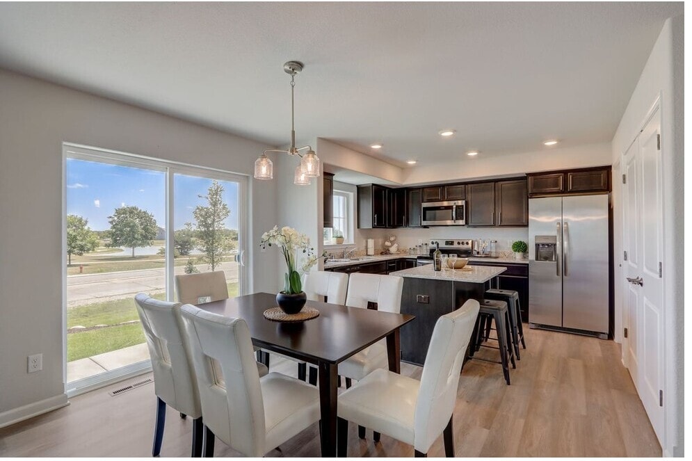 Meadowland Townhomes in Mukwonago, WI - Building Photo