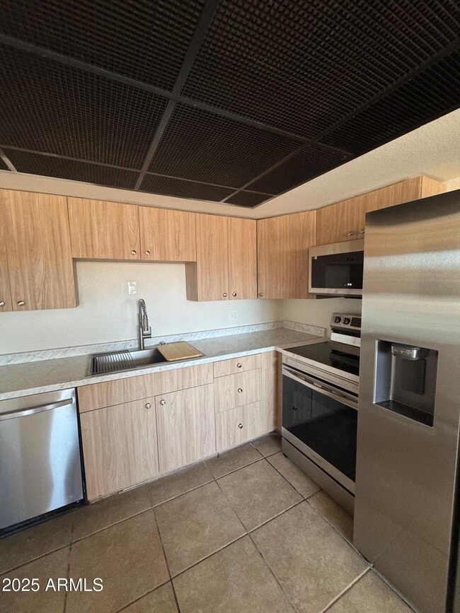 1316 E Winter Dr in Phoenix, AZ - Building Photo - Building Photo