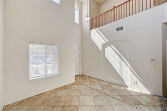 5536 Danforth Ave in Las Vegas, NV - Foto de edificio - Building Photo