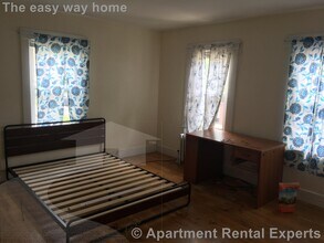 28 A Cherry St in Somerville, MA - Building Photo - Building Photo