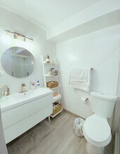 9420 W Flagler St, Unit 105 in Miami, FL - Building Photo - Building Photo