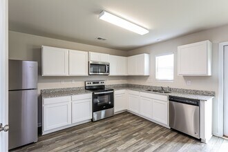 518 Springtime Ln in Inman, SC - Building Photo - Building Photo