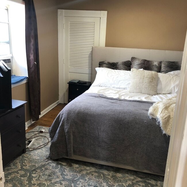 544 N Main St in Oshkosh, WI - Building Photo - Building Photo