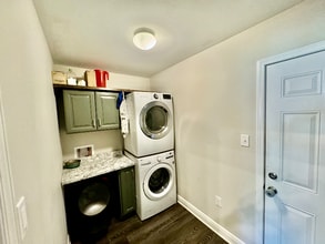 16127 Brookfield Dr in Gulfport, MS - Building Photo - Building Photo