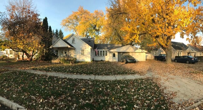 4132 Edgewood St in Dearborn Heights, MI - Building Photo - Building Photo