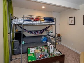 1015 20th Ave SE, Unit 2 in Minneapolis, MN - Foto de edificio - Building Photo